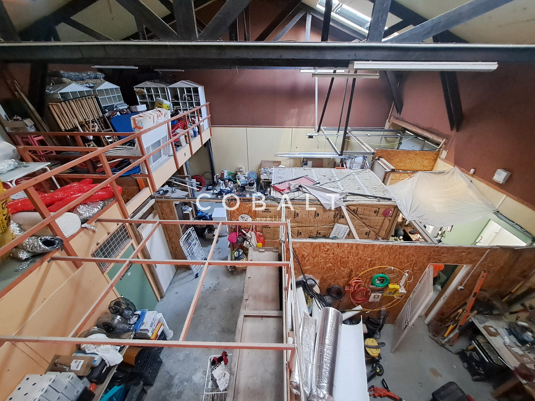 Bâtiment de stockage / Entrepôt à réhabiliter - 250 m2 - Pai